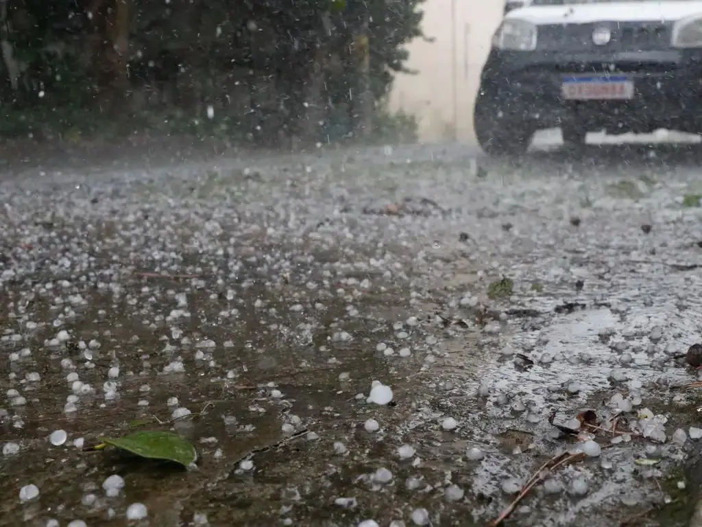 Ciclone extratropical coloca o Sul em alerta para tornados, granizo e chuva de até 300 mm