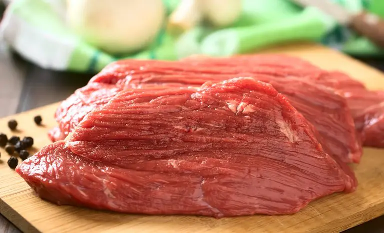 União Europeia suspende carnes do Brasil e veto ao gado pode durar até 2028