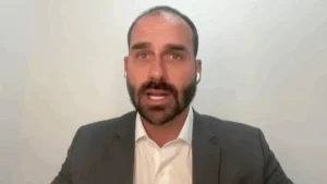 Eduardo Bolsonaro pressiona governo Trump para reativar sanções da Lei Magnitsky contra Alexandre de Moraes
