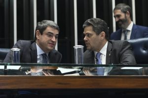 Governo recua no Senado e retira PEC do fim da escala 6×1 por falta de votos