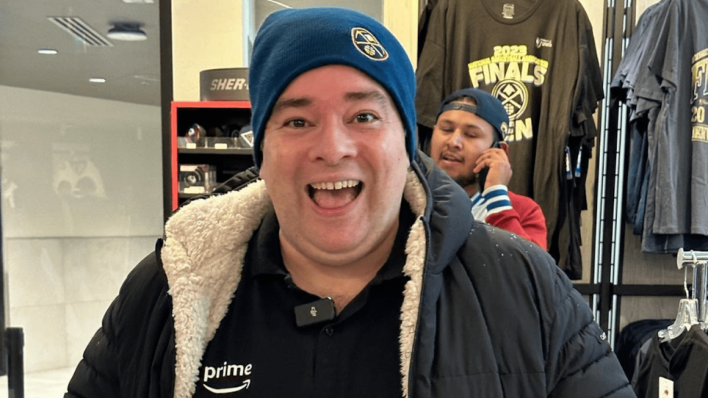 Após saída conturbada do Prime Video, narrador Rômulo Mendonça é contratado pelo UOL