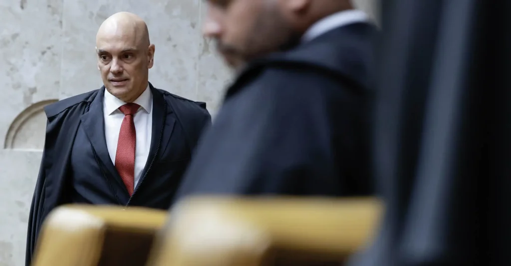 Ala do STF teme efeito dominó e resiste a sacrificar Moraes em meio ao escândalo do Master