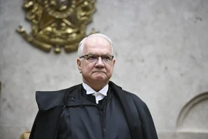 Fachin enquadra Moraes, Mendonça e cúpula da PF em apuração inédita sobre o Banco Master