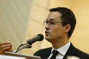 Dallagnol vai ao TSE contra veto à sua campanha no Paraná