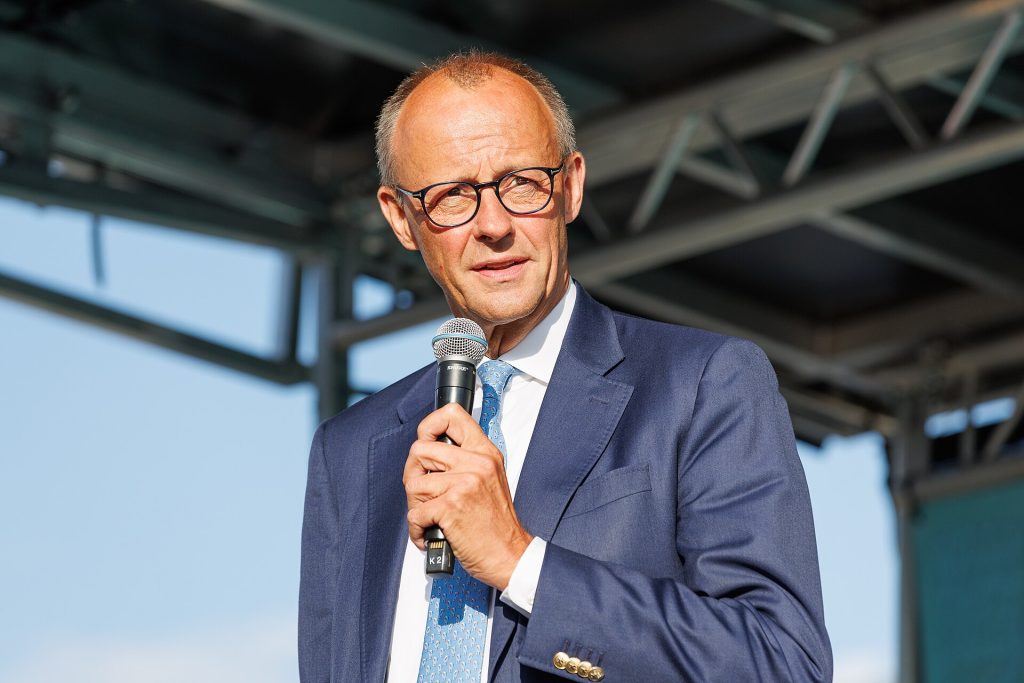 AfD vence eleição estadual e abala governo de Merz