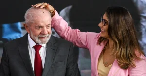 Lula aciona TSE contra Flávio Bolsonaro e pede 20 respostas