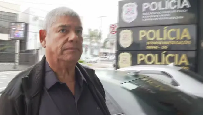 Lista e dinheiro são achados em prédio de Milton Leite