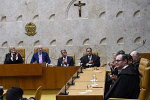 Zanin barra CPI que mira ministros do STF e Banco Master