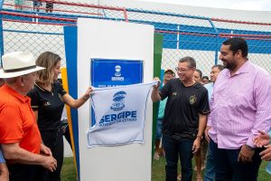 Fábio Mitidieri abre 43% contra 34% de Valmir em Sergipe