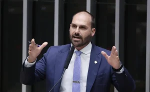 STF condena Eduardo Bolsonaro a 1 ano de prisão