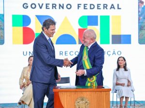 Governo estende subsídio de R$ 2,12 ao diesel