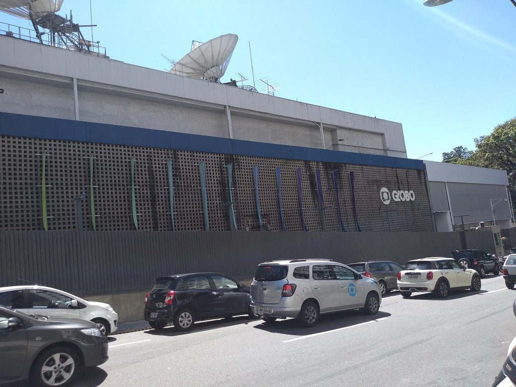 PT assina regra de debate da Globo e recorre ao TSE