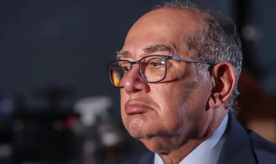 Conselheiro da OAB cobra ação contra Gilmar Mendes
