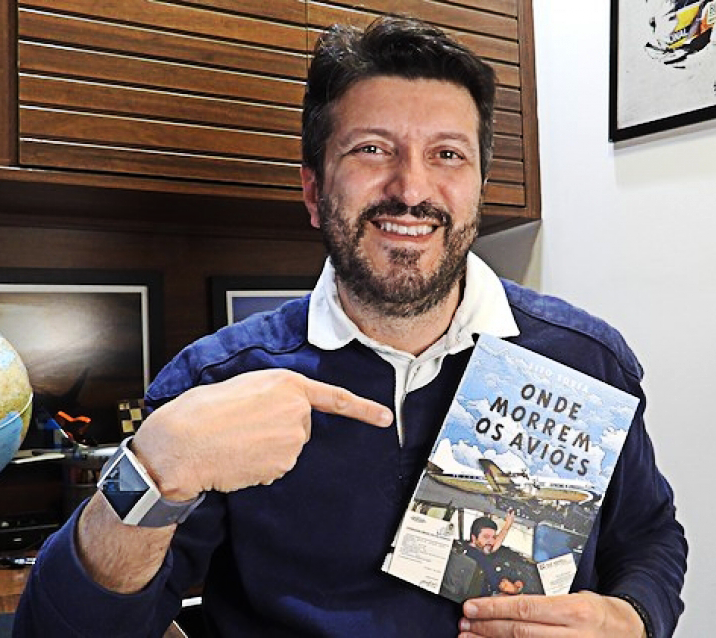 Fãs pedem que Lito Sousa dê nome ao Aeroporto de Guarulhos