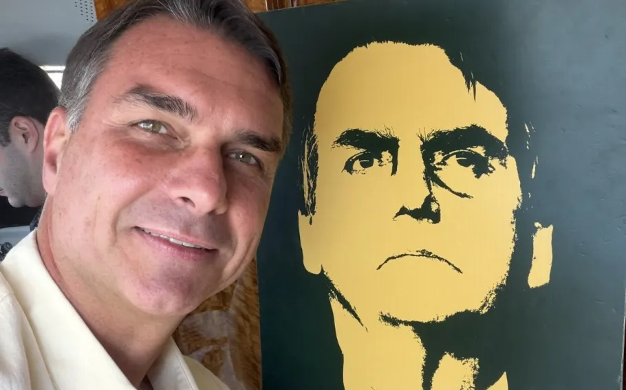 Flávio Bolsonaro vence em 36 das 39 cidades do Vale