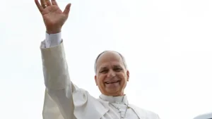 Papa Leão XIV pede bênção à Padroeira